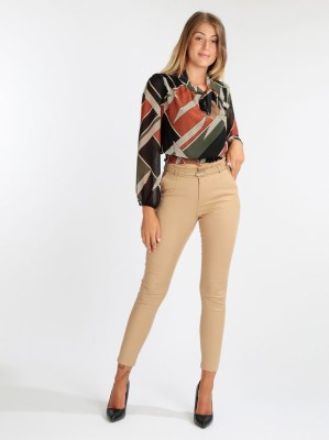 pantalon-casual-femme-avec-ceinture_561012